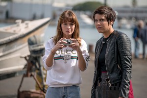 Girlboss foto crítica.