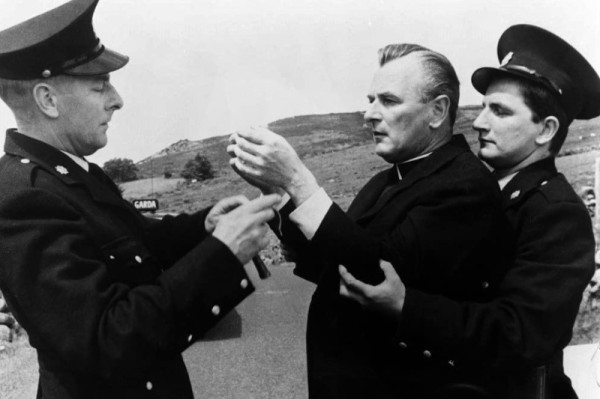 Johnny Nobody foto crítica.