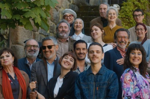 La manzana de oro foto crítica.