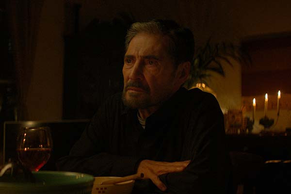 La mujer ilegal foto crítica.