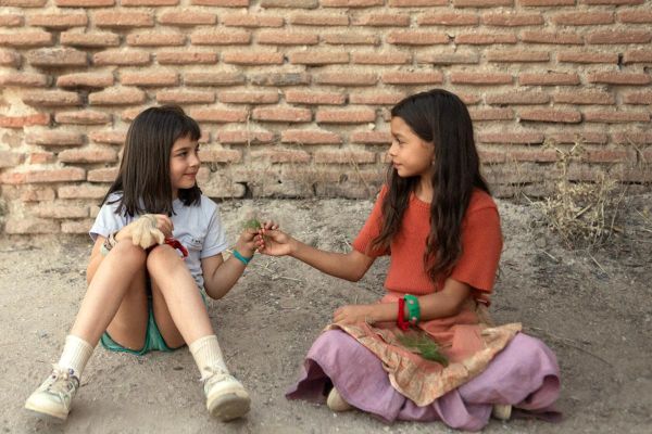 La niña de la cabra foto crítica.