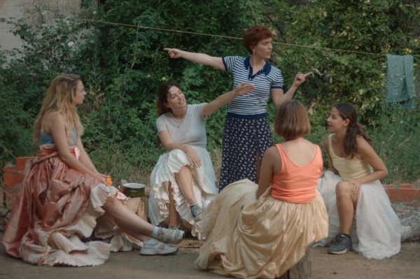 Las chicas están bien foto crítica.