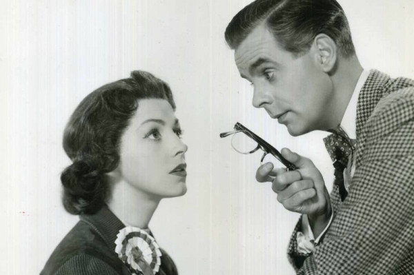 Left Right and Centre foto crítica.