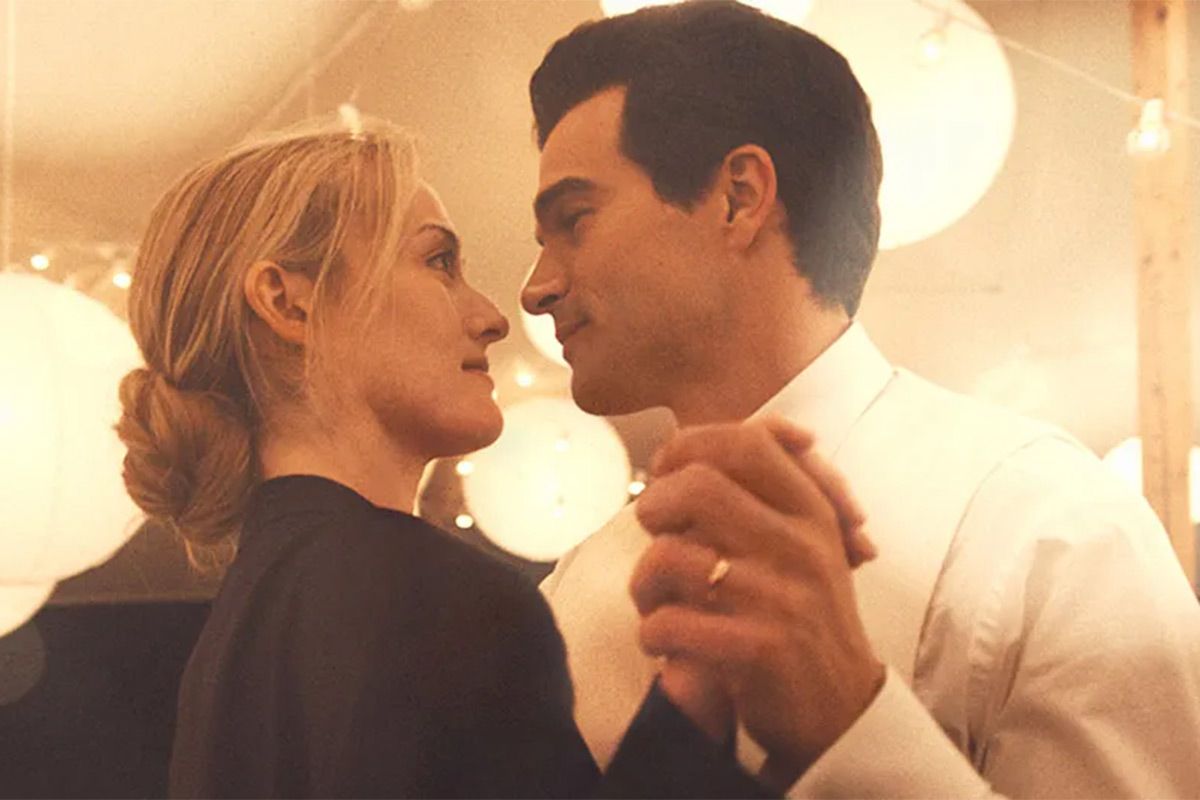 Love Story: John F. Kennedy Jr. & Carolyn Bessette foto crítica.