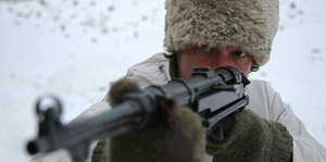 Más allá de la frontera foto crítica.