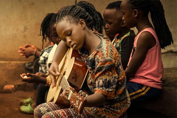 Masaka Kids: Una misión con ritmo foto crítica.