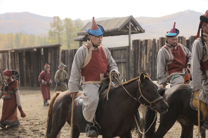 Mongol foto crítica.
