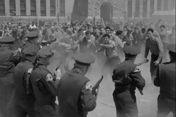 Motín en el pabellón 11 foto crítica.