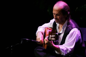 Paco de Lucía: La búsqueda foto crítica.
