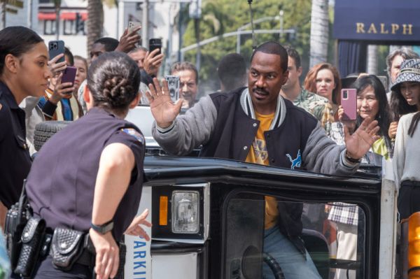 Superdetective en Hollywood: Axel F. foto crítica.