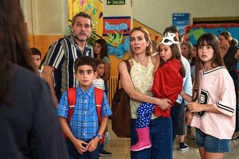 Tres de más foto crítica.