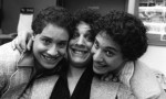 Tres idénticos desconocidos