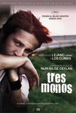 Tres monos (2008)