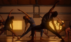 Twisted Yoga: Desenmascarando al gurú