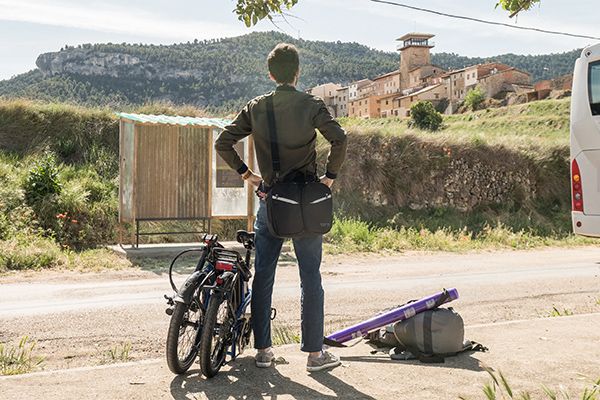 Un hípster en la España vacía foto crítica.