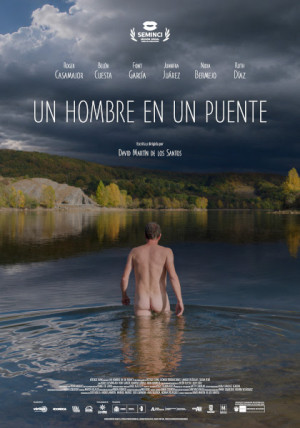 Un hombre en un puente