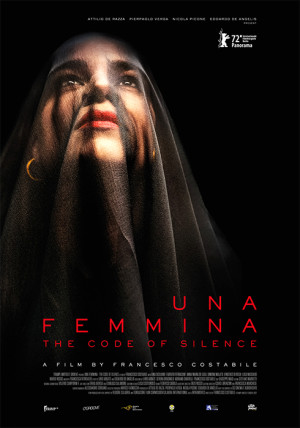 Una femmina: Código de silencio (2022)