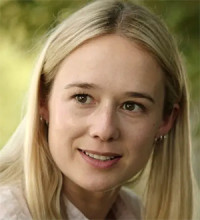 Alba August
