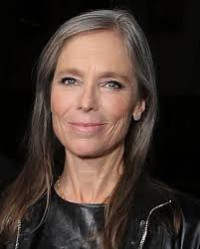 Kelly Curtis