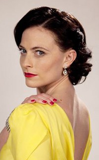 Lara Pulver