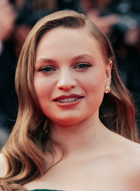 Mia Threapleton