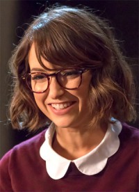Milana Vayntrub