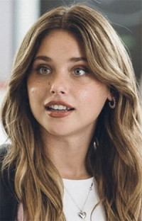 Nicole Wallace