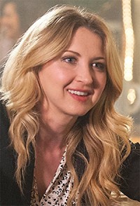 Nina Arianda