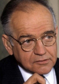 Richard Dysart