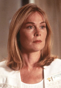 Roxanne Hart