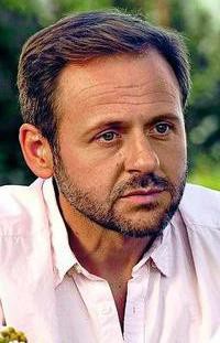 Samuel Finzi