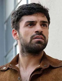 Sean Teale