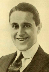 Taylor Holmes