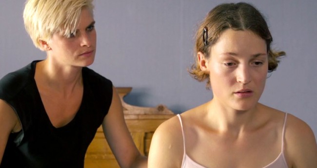 La camarera Lynn - VOSE