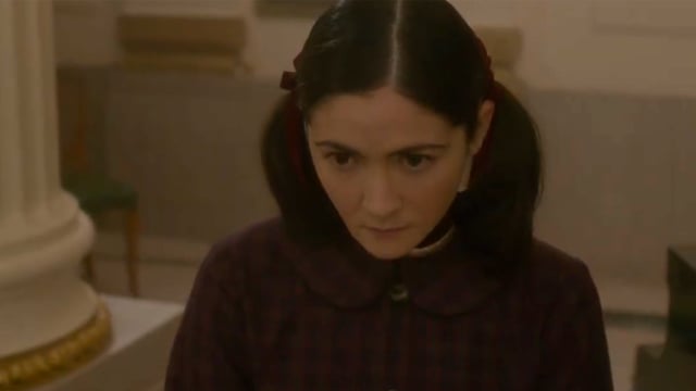 La huérfana: Primer asesinato