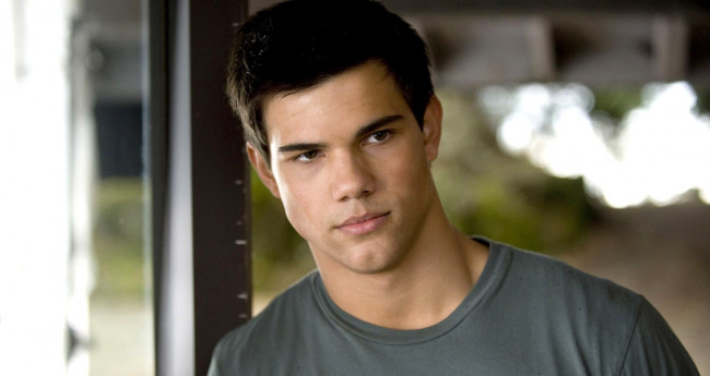 Taylor Lautner - VOSE